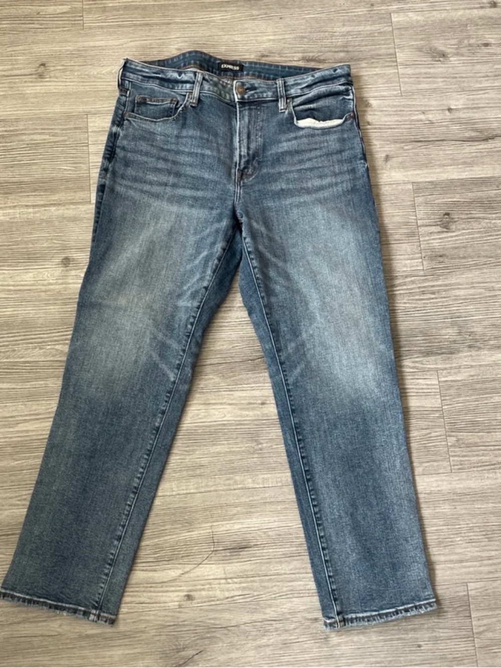 Express men’s Straight Leg Jeans - Mid Blue Wash